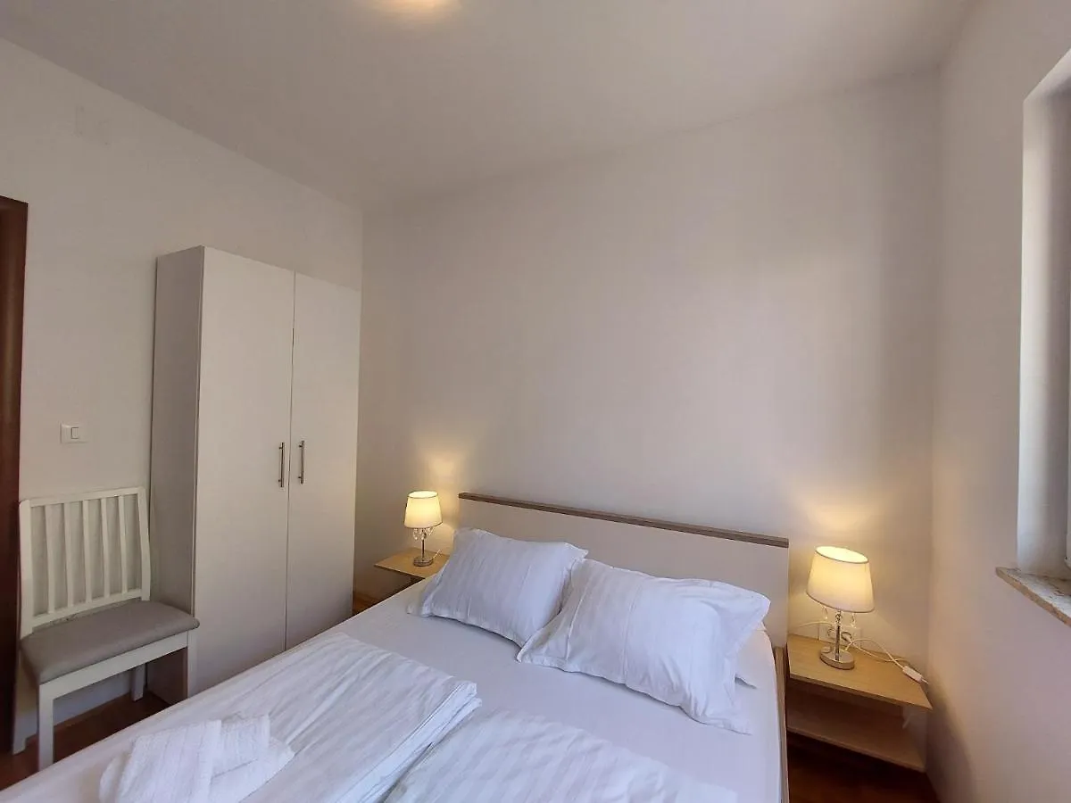 Apartment In Malinska Insel Krk 13179