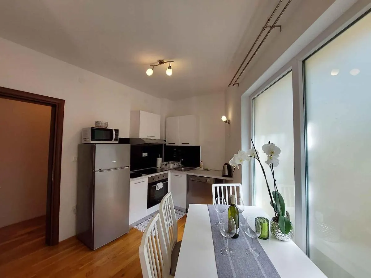 Apartment In Malinska Insel Krk 13179